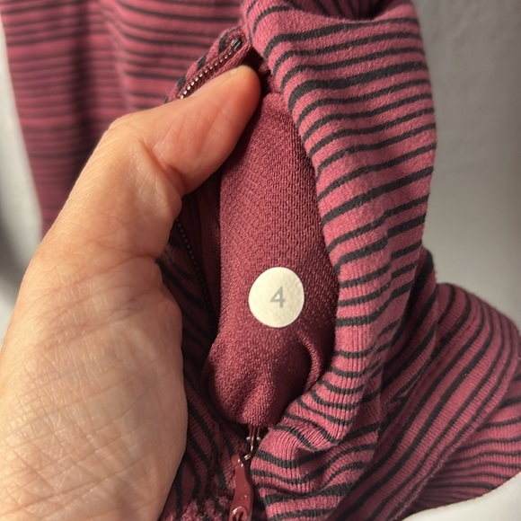 Lululemon W’s Sz 4 Kanto Catch Me LS Kanto Stripe Wine Berry Black. ExcltCnditn! - Picture 5 of 10